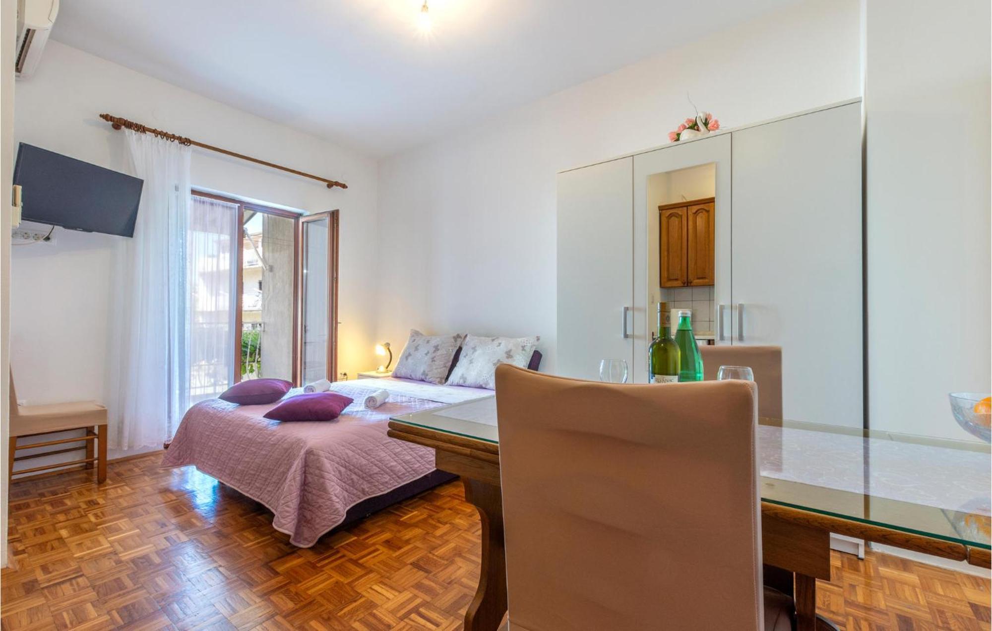 Lovely Apartment In Stobrec With Wifi สปลิท ภายนอก รูปภาพ